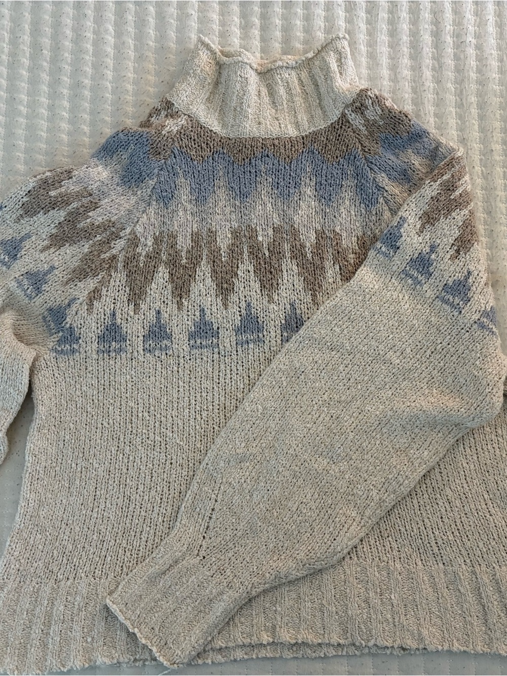 Women’s Cream Patterned Turtleneck Knit Sweater
